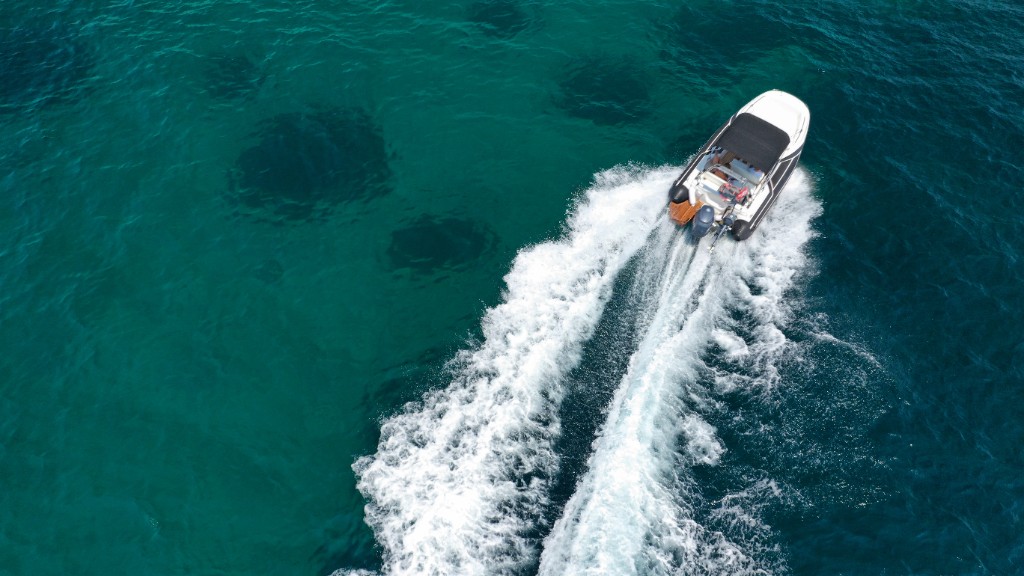 Comparison of self-drive and skipper-led boat rentals in Zakynthos